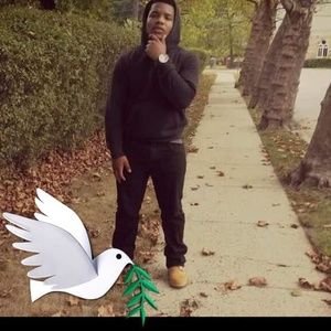 Meet your Posher, Cecila